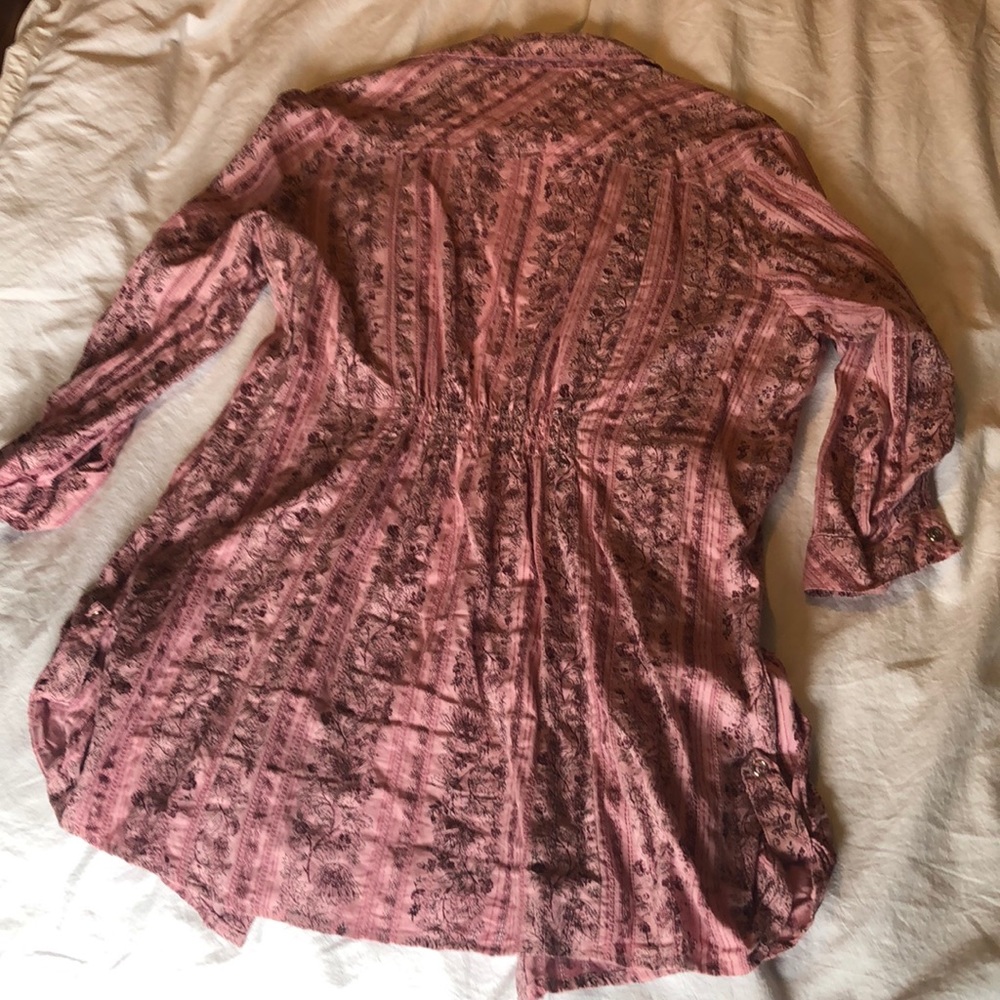 Pink button up - Picture 5 of 6